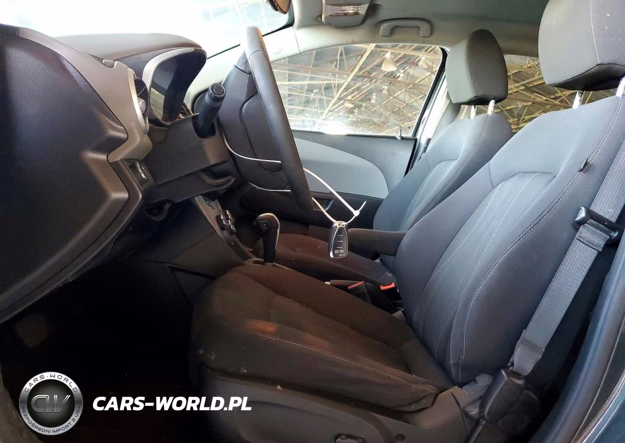 2019 Chevrolet Sonic Lt VIN:1G1JD5SB0K4117165 - 7