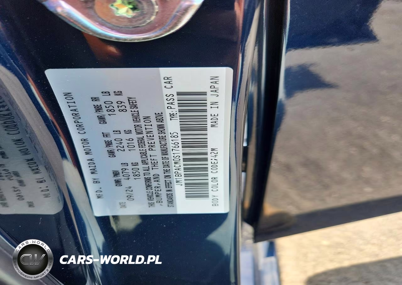 2025 Mazda 3 Preferred VIN:JM1BPACM0S1766185 - 12