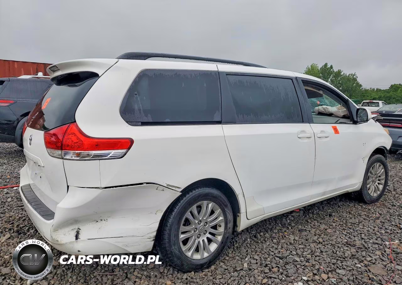 2012 Toyota Sienna Xle 8-Passenger VIN:5TDYK3DC8CS212018 - 3