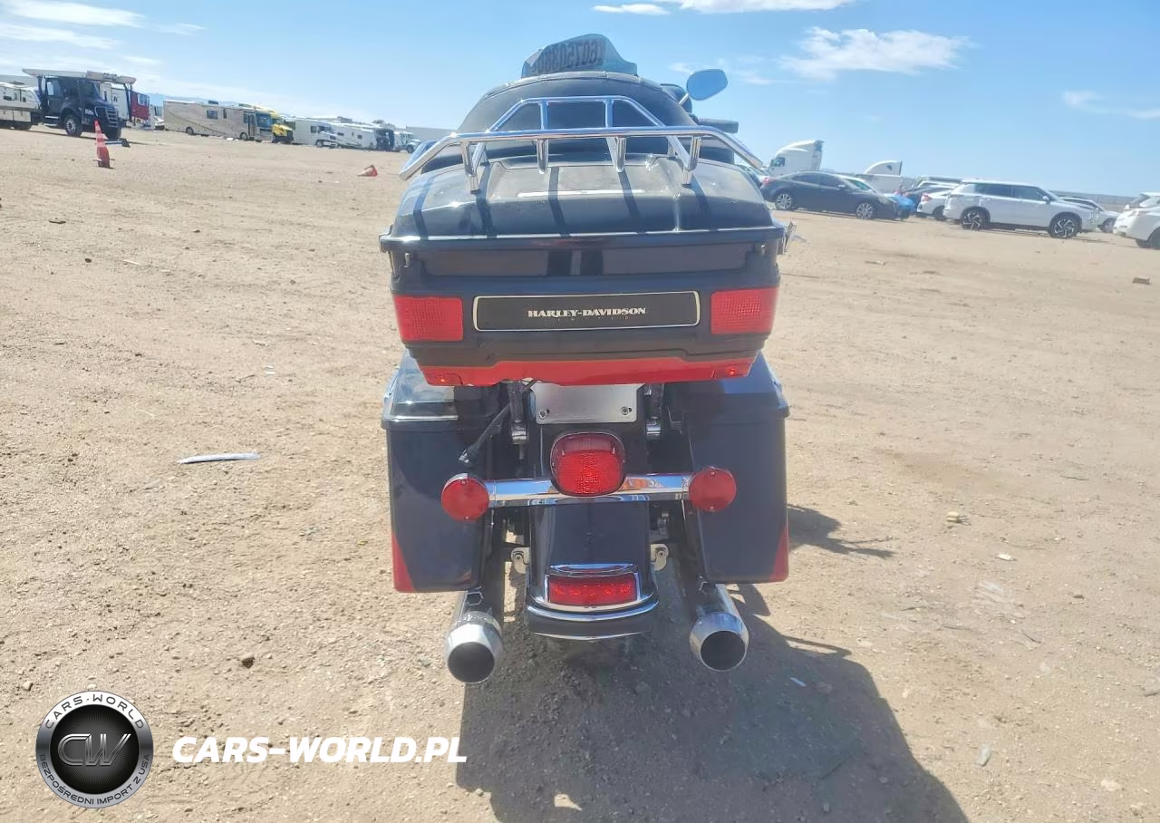 2010 Harley-Davidson Flhtk VIN:1HD1KEM31AB639850 - 4