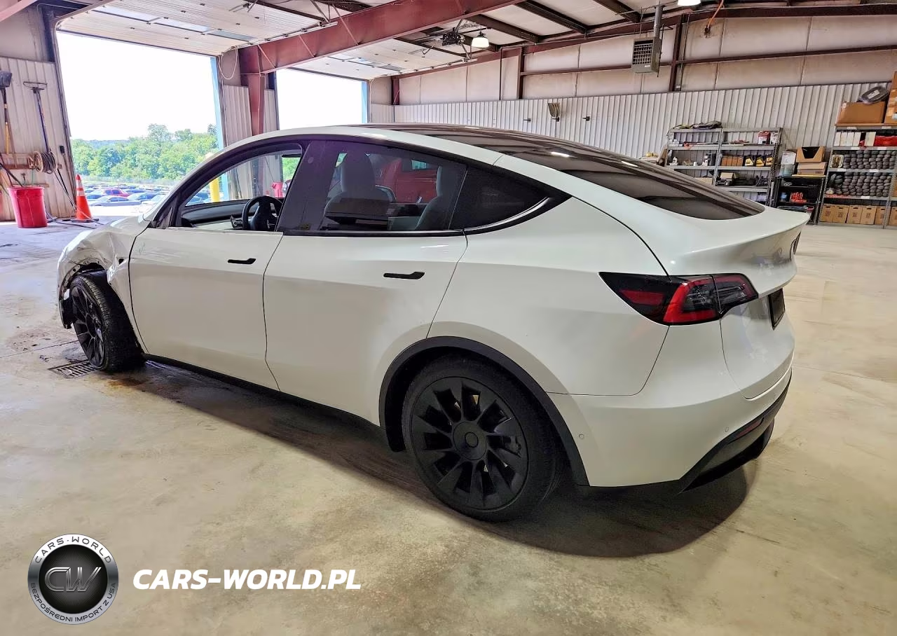 2021 Tesla Model Y VIN:5YJYGAEE2MF136615 - 2