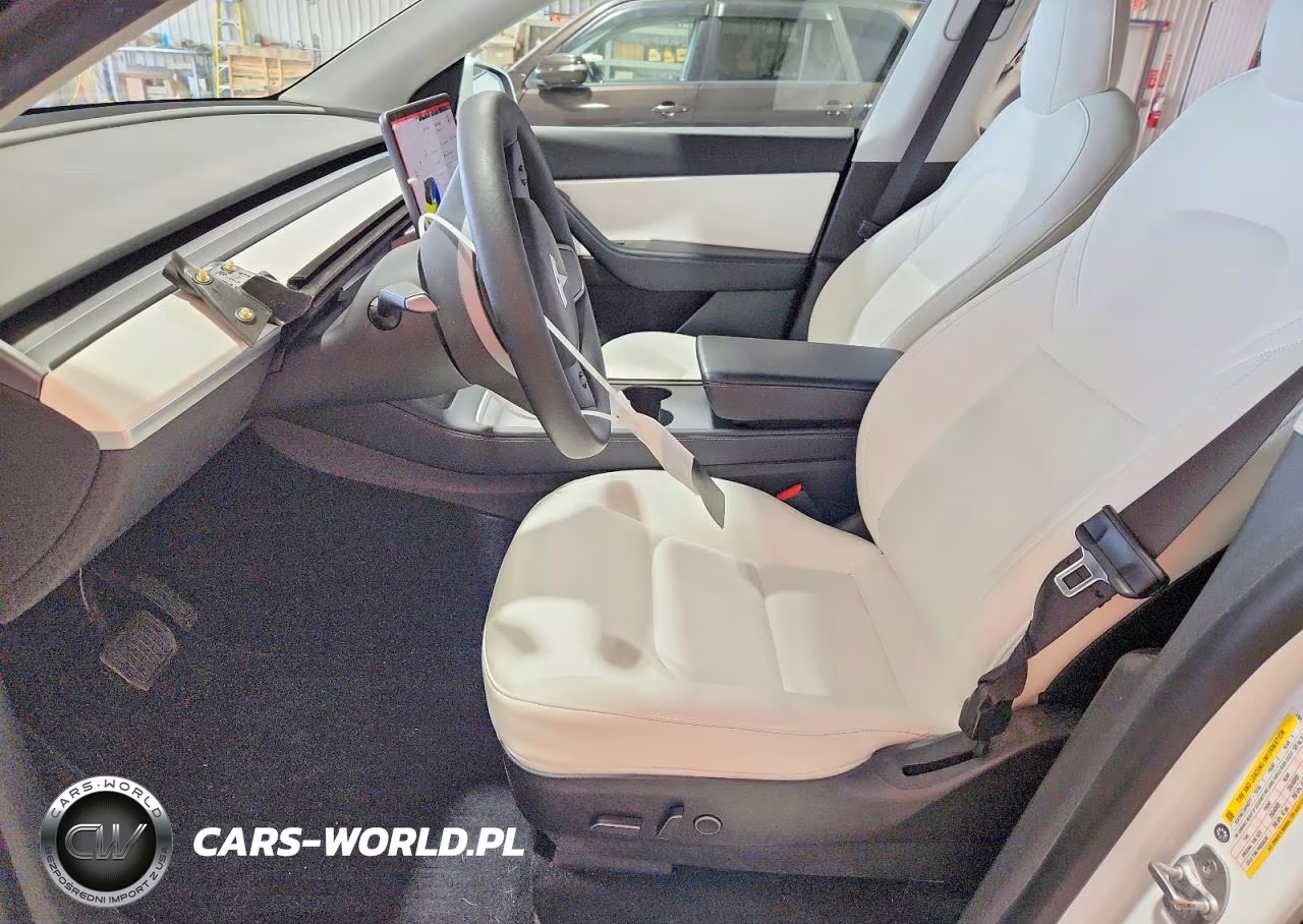 2021 Tesla Model Y VIN:5YJYGAEE2MF136615 - 7