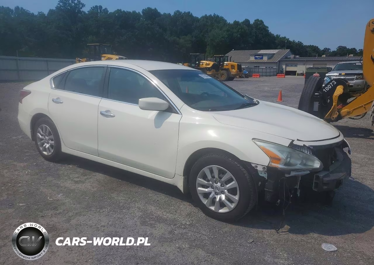 2015 Nissan Altima 2.5 S VIN:1N4AL3APXFN390437 - 4
