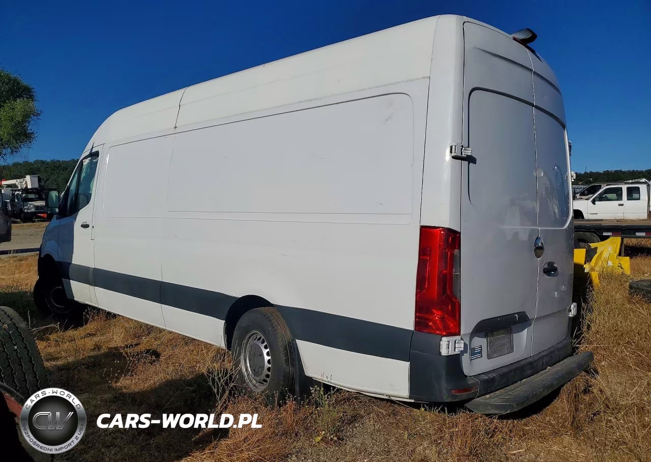 2019 Freightliner Sprinter 2500 Delivery Van VIN:W2W4ECHY9KP199890 - 2