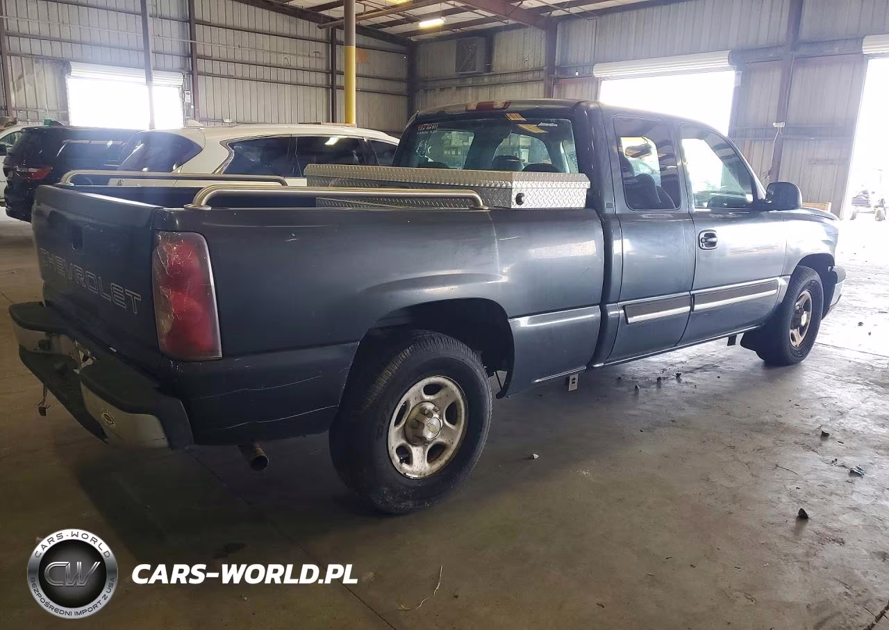 2003 Chevrolet Silverado C1500 VIN:2GCEC19X831254177 - 3