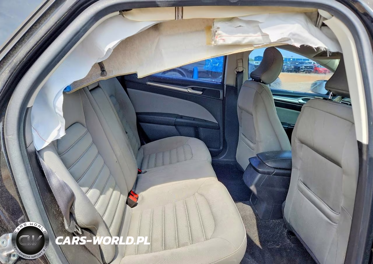 2015 Ford Fusion S VIN:3FA6P0G75FR288945 - 10