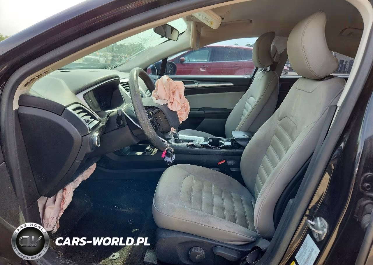 2015 Ford Fusion S VIN:3FA6P0G75FR288945 - 7