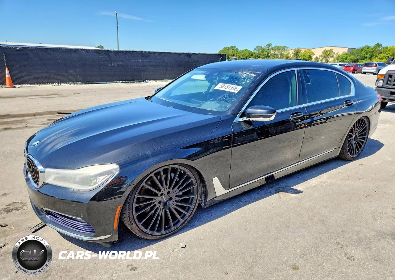 2016 BMW 750 Xi – zdjęcie 1 z 12