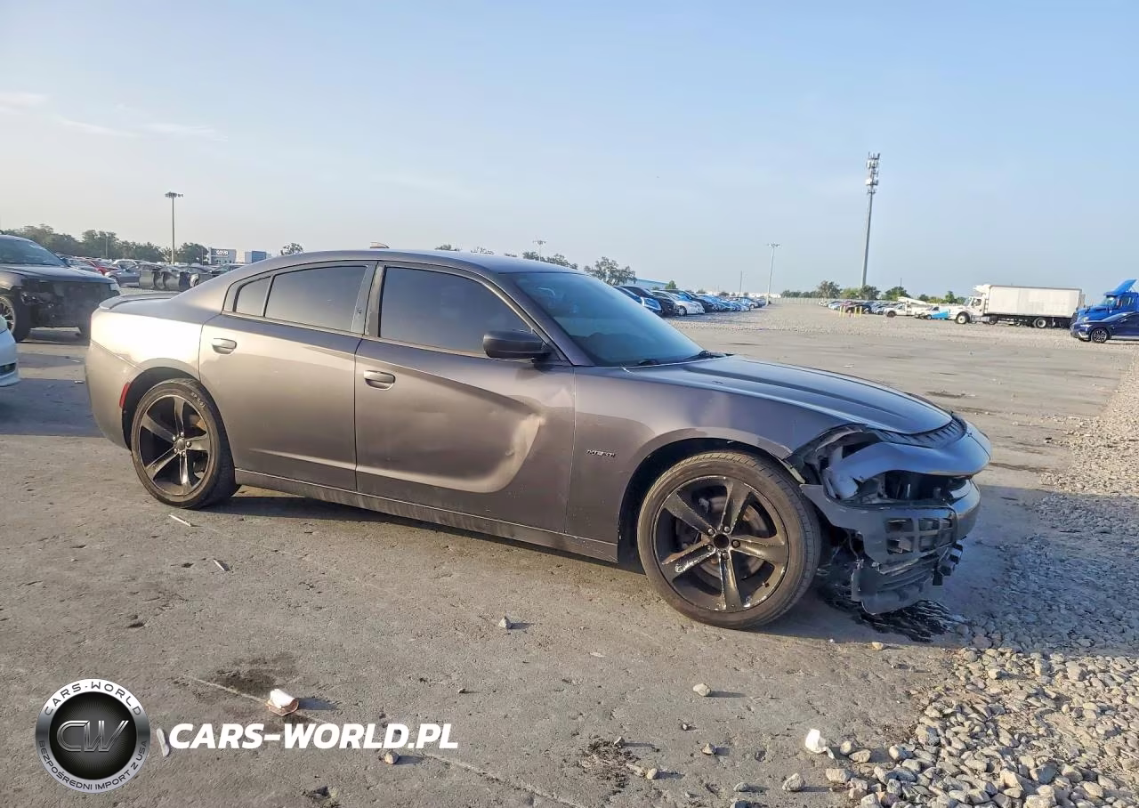 2018 Dodge Charger R-T VIN:2C3CDXCT5JH260993 - 4