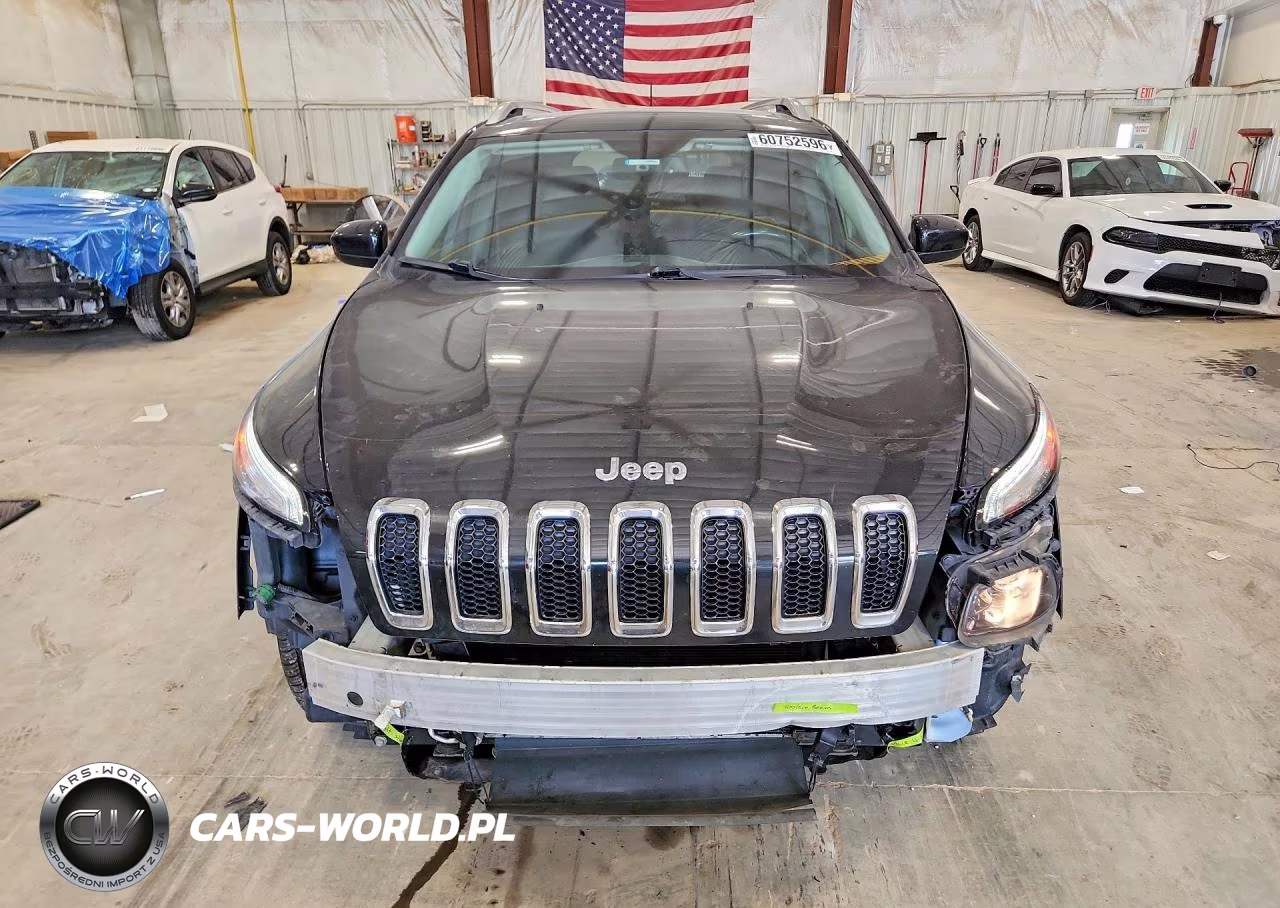 2015 Jeep Cherokee Latitude VIN:1C4PJMCS4FW755321 - 5