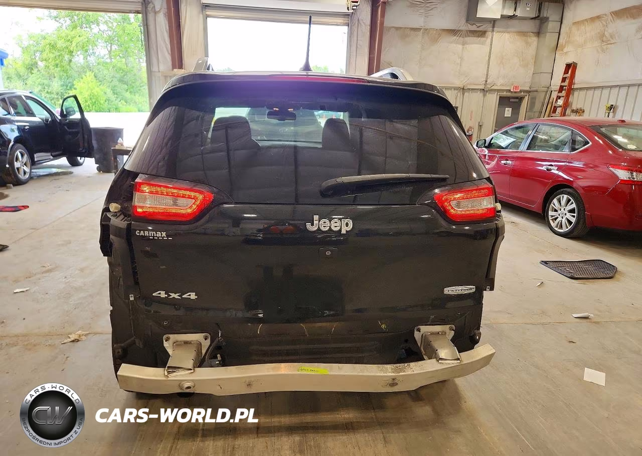 2015 Jeep Cherokee Latitude VIN:1C4PJMCS4FW755321 - 6