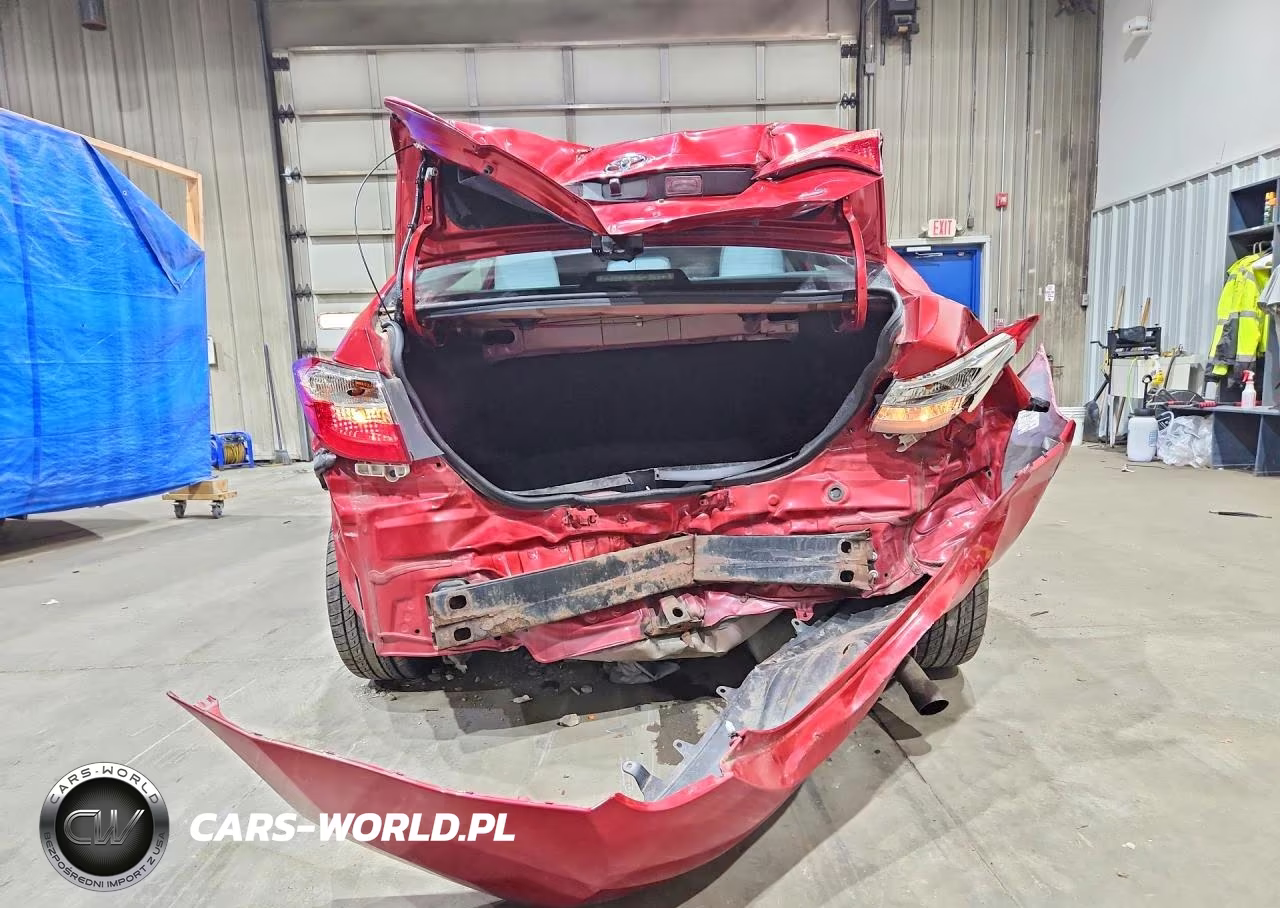 2017 Toyota Corolla Le VIN:2T1BURHE1HC760876 - 6