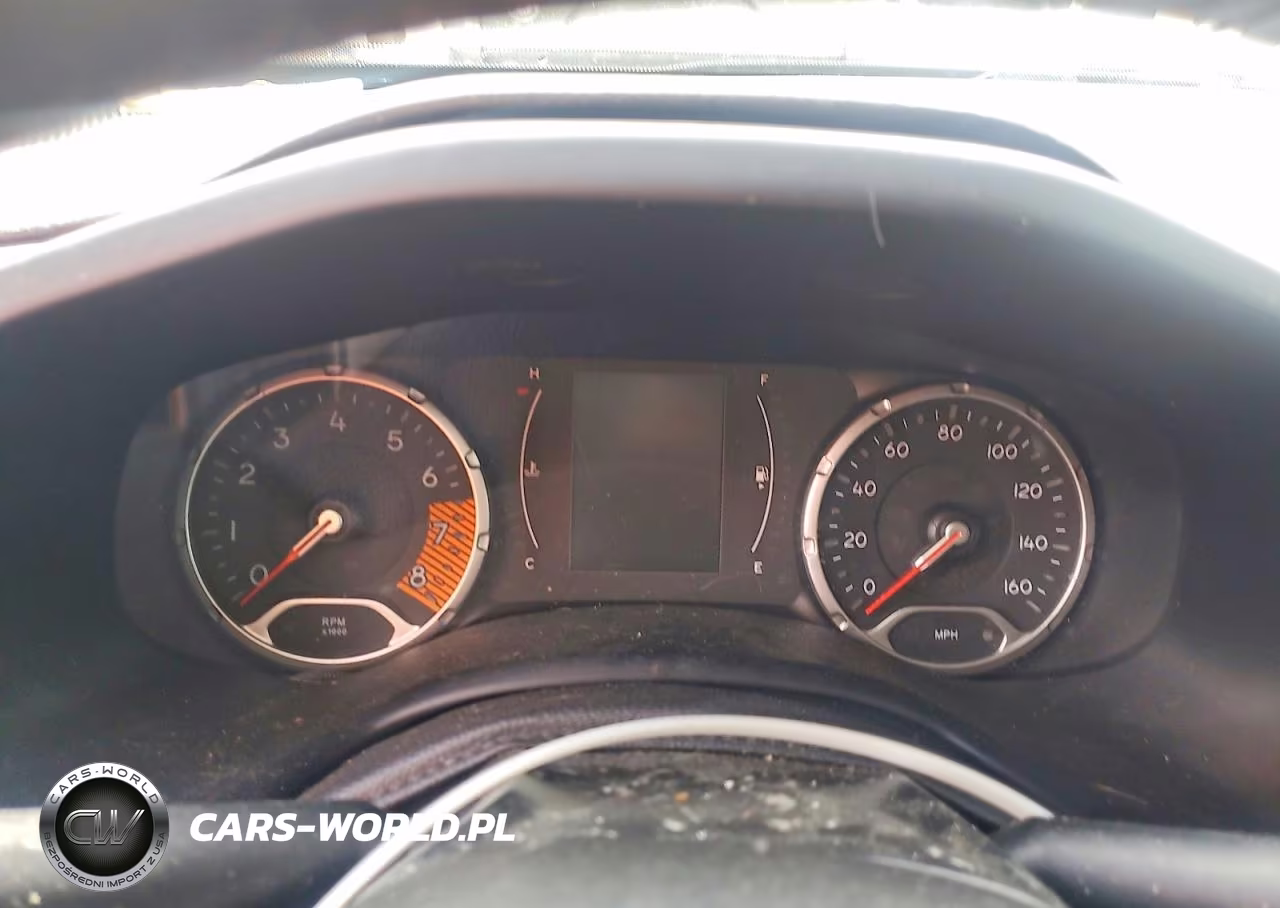 2020 Jeep Renegade Latitude VIN:ZACNJABB7LPL66928 - 9
