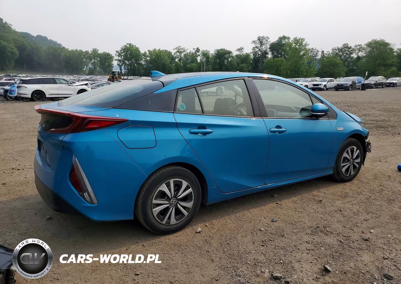 2017 Toyota Prius Prime Plus VIN:JTDKARFP6H3024814 - 3