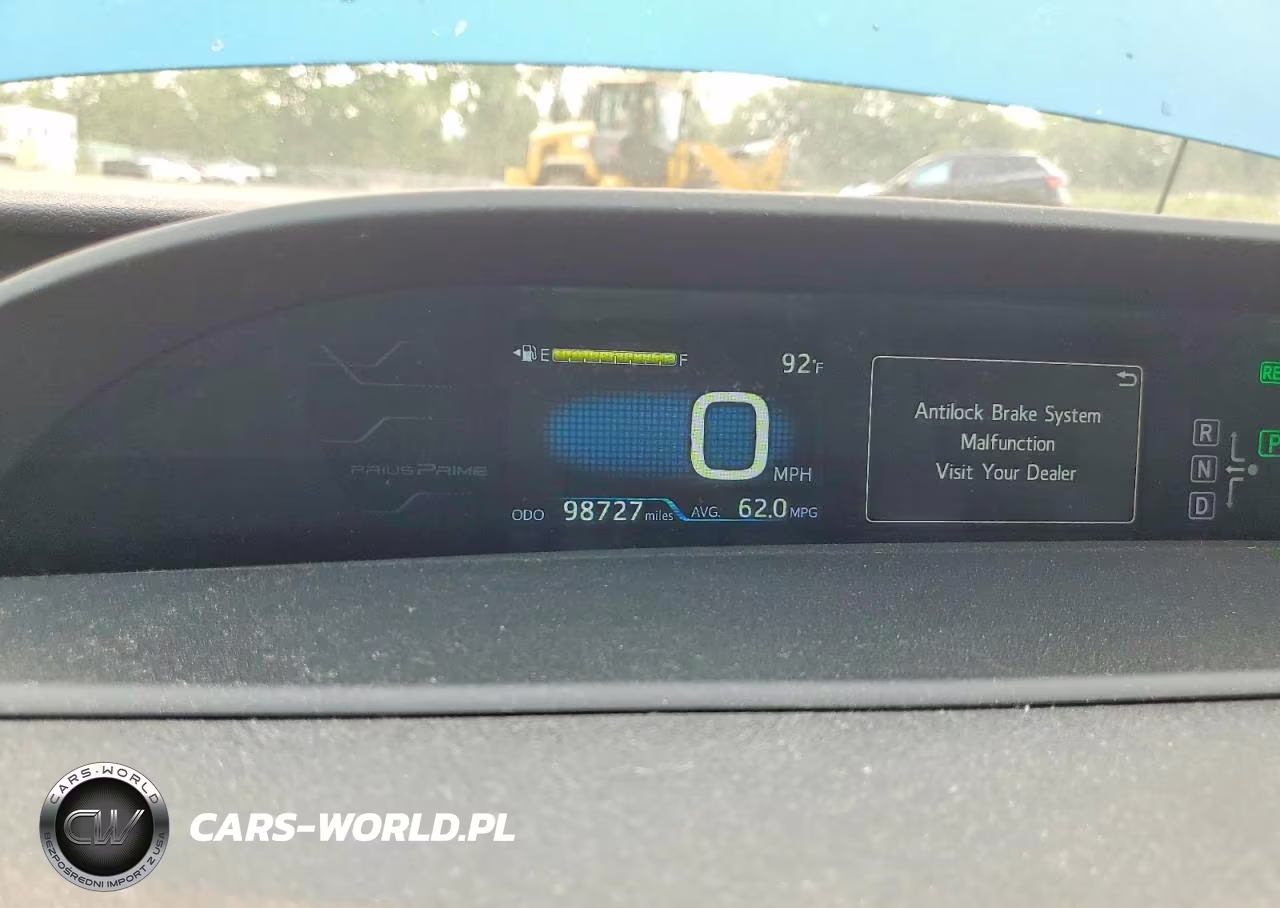 2017 Toyota Prius Prime Plus VIN:JTDKARFP6H3024814 - 9