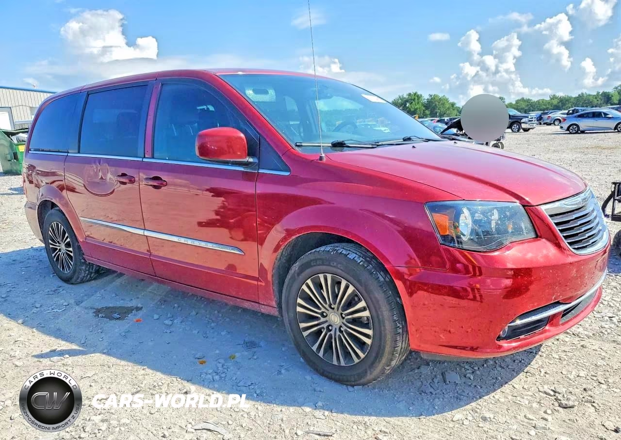 2014 Chrysler Town & Country S VIN:2C4RC1HG2ER303624 - 4