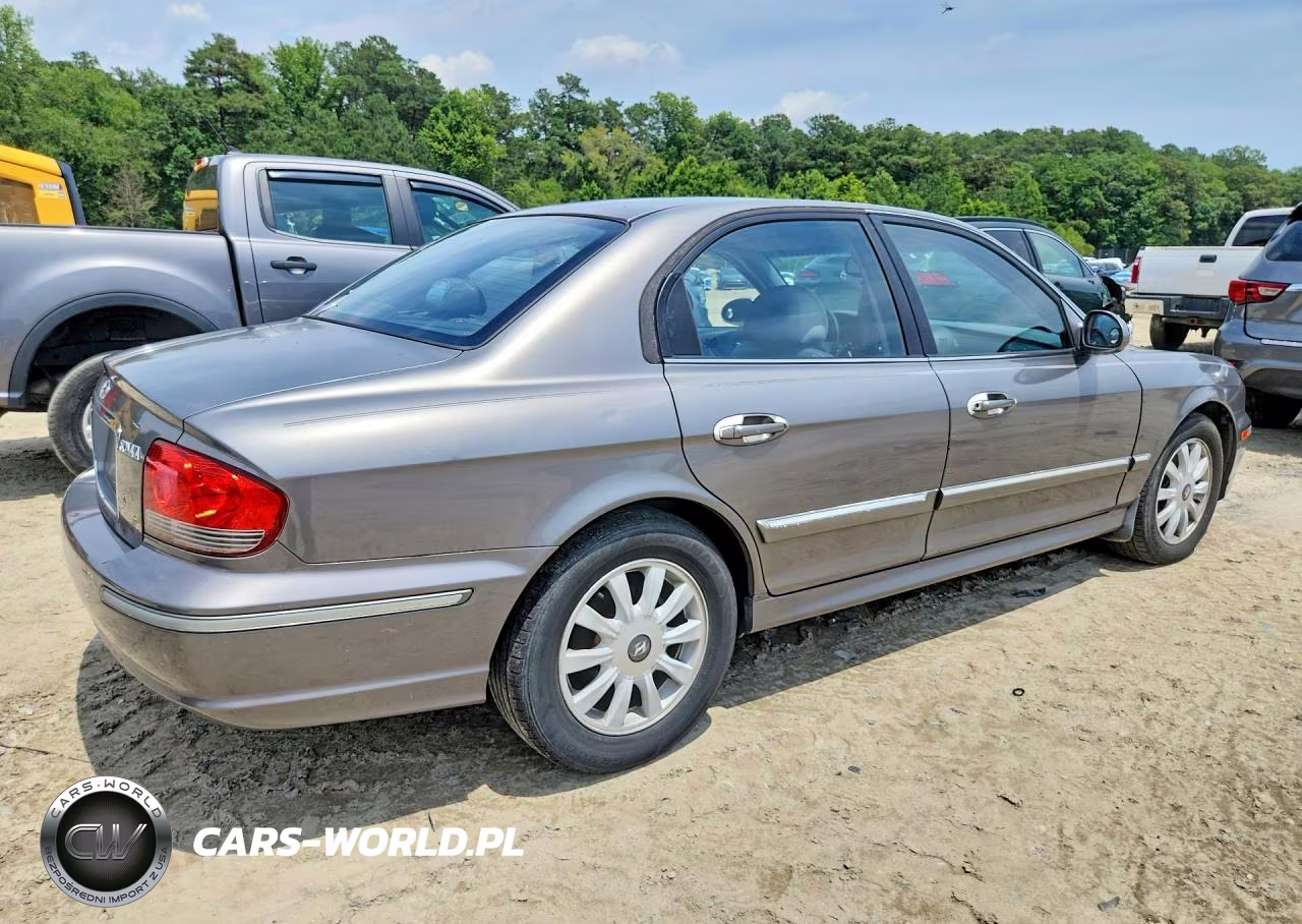 2004 Hyundai Accent 2D VIN:KMHWF35H34A039847 - 3