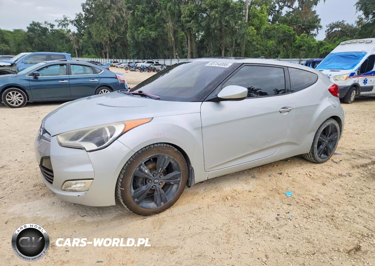 2014 Hyundai Veloster Base