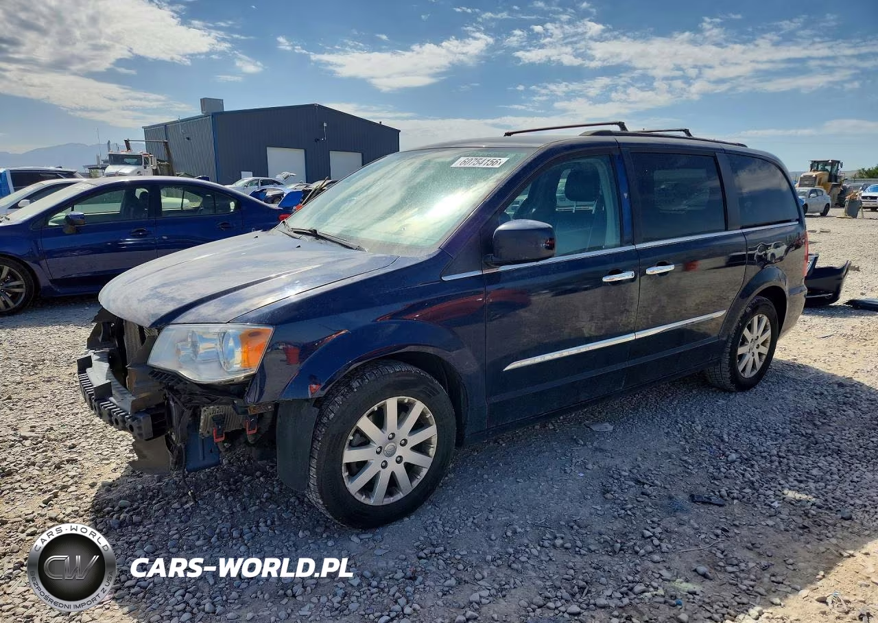 2015 Chrysler Town & Country Touring – zdjęcie 1 z 13