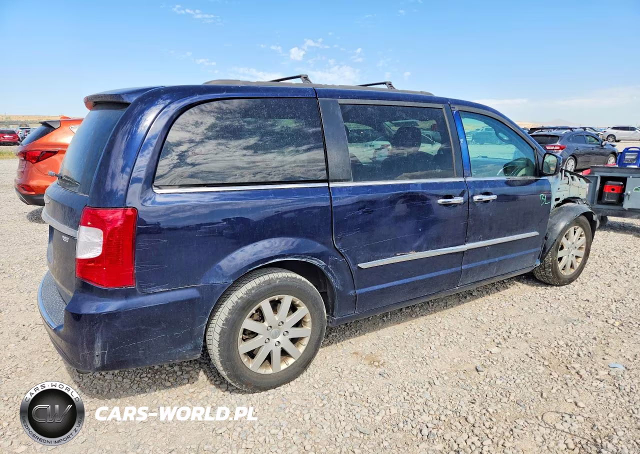 2015 Chrysler Town & Country Touring VIN:2C4RC1BG6FR677437 - 3