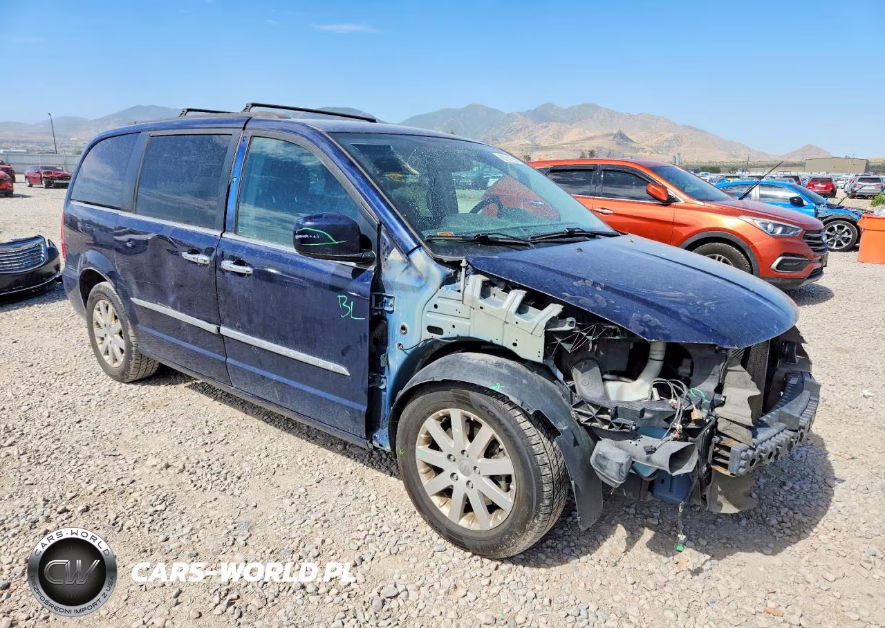 2015 Chrysler Town & Country Touring VIN:2C4RC1BG6FR677437 - 4