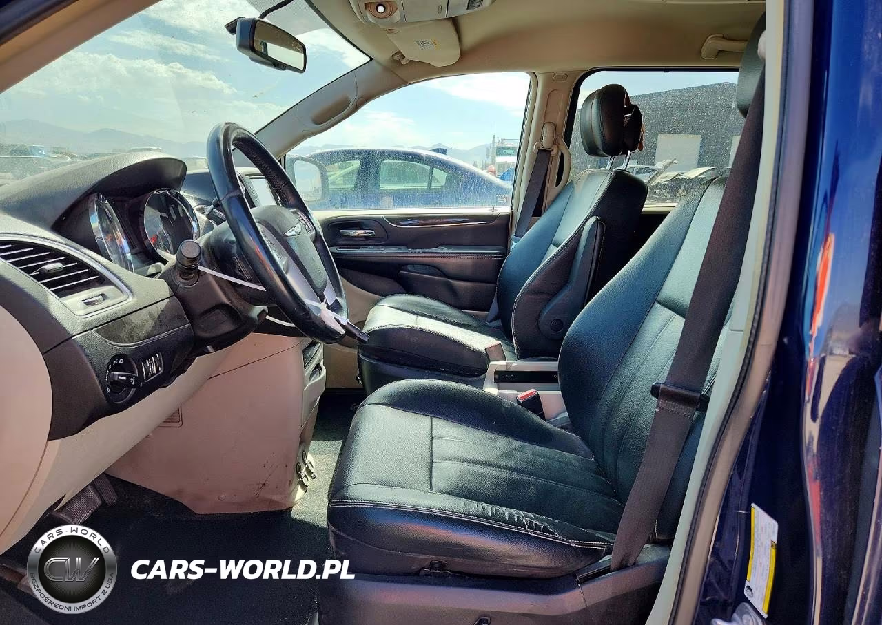 2015 Chrysler Town & Country Touring VIN:2C4RC1BG6FR677437 - 7