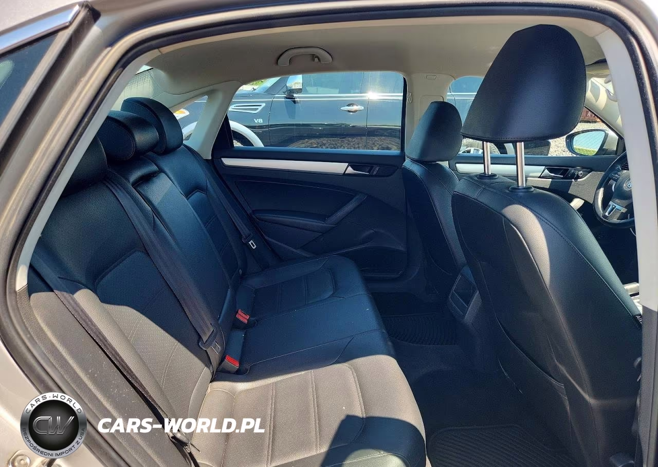 2012 Volkswagen Passat Se VIN:1VWBH7A31CC067760 - 10