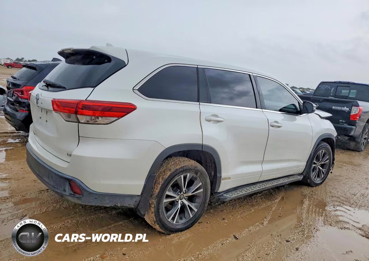 2017 Toyota Highlander Le Plus VIN:5TDZZRFH5HS200850 - 3
