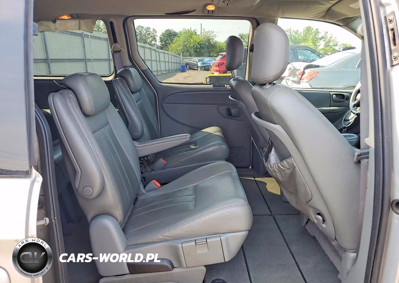 2006 Chrysler Town & Country VIN:2A4GP54L86R907244 - 11