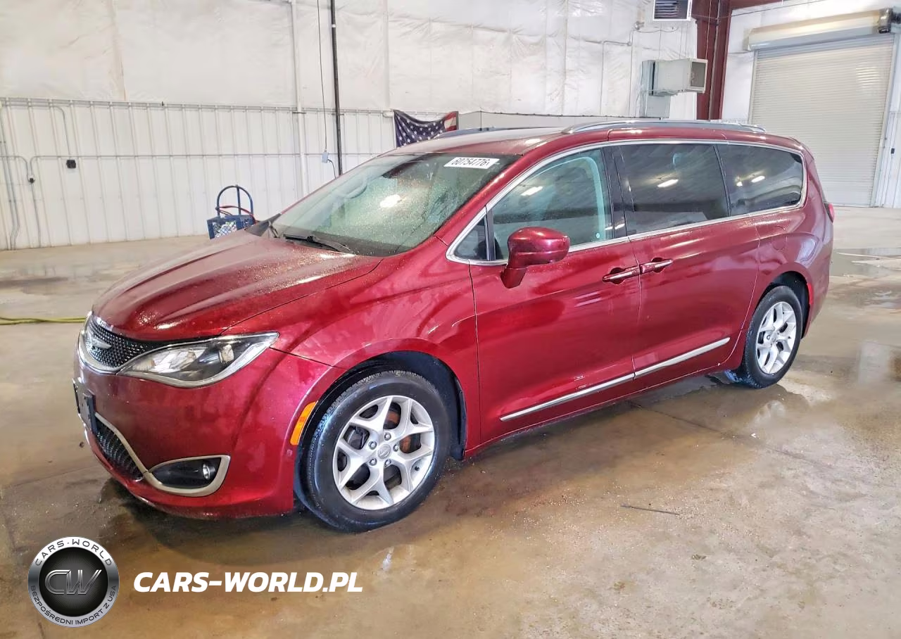 2018 Chrysler Pacifica Touring L Plus