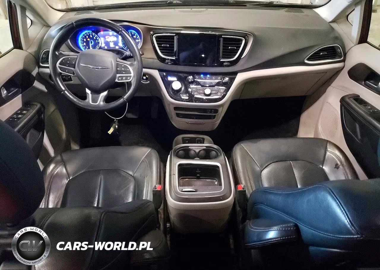 2018 Chrysler Pacifica Touring L Plus VIN:2C4RC1EG8JR333841 - 8