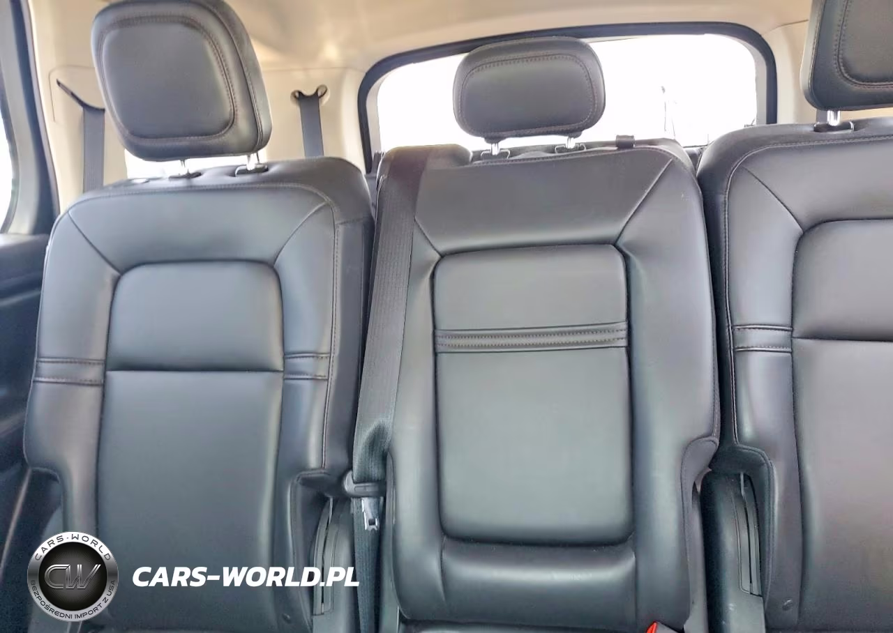 2021 Lincoln Aviator VIN:5LM5J6XC7MGL17835 - 10