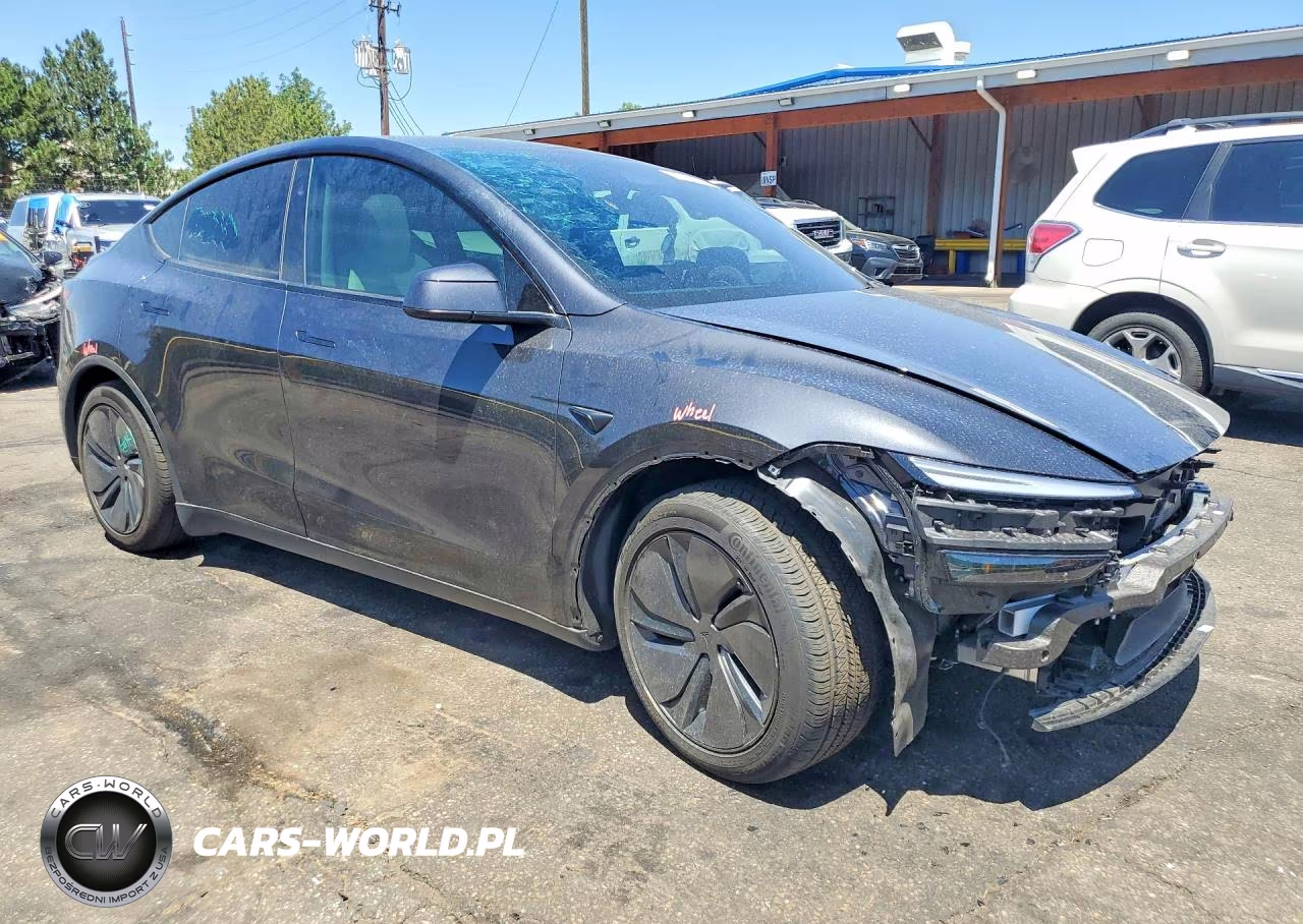 2026 Tesla Model Y VIN:7SAYGDEEXTF443212 - 4