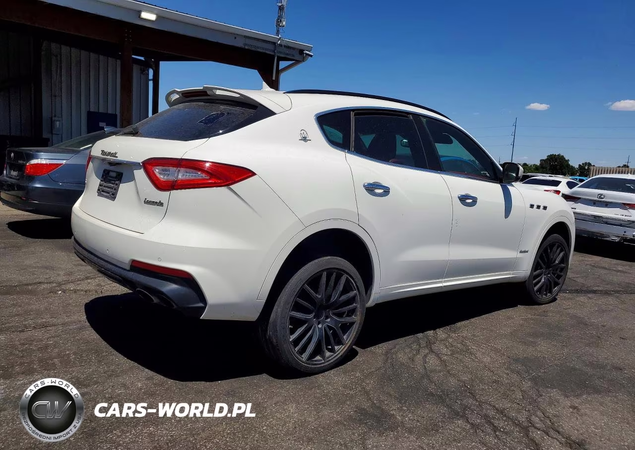 2019 Maserati Levante S Sport VIN:ZN661YUS8KX316658 - 3