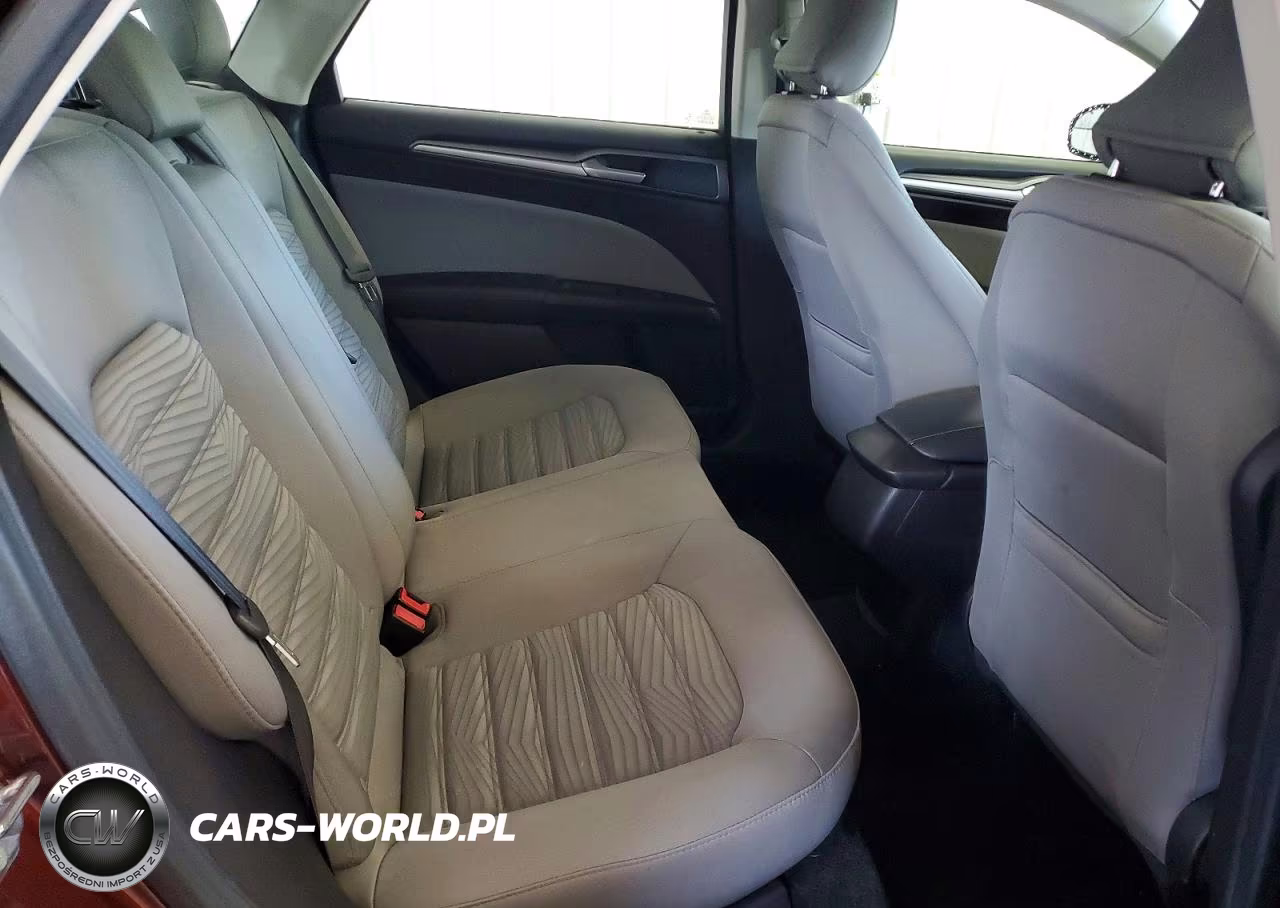 2016 Ford Fusion S Hybrid VIN:3FA6P0UU2GR379537 - 10