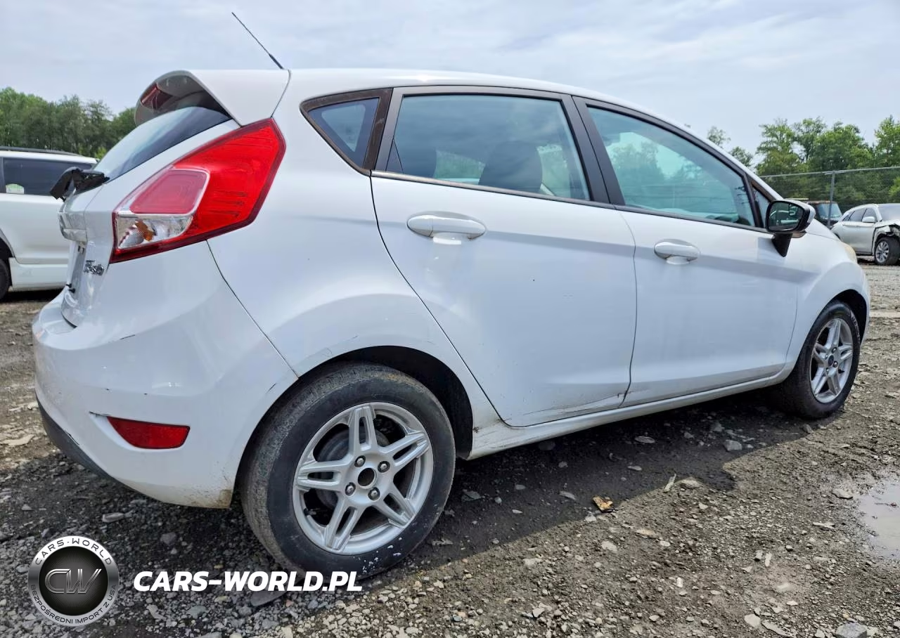2017 Ford Fiesta Se VIN:3FADP4EJ5HM121675 - 3