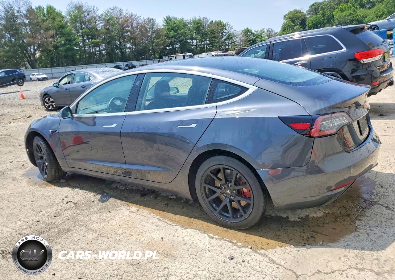 2018 Tesla Model 3 VIN:5YJ3E1EA4JF028134 - 2