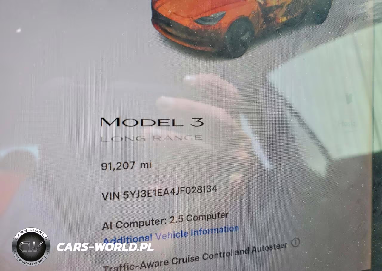 2018 Tesla Model 3 VIN:5YJ3E1EA4JF028134 - 9