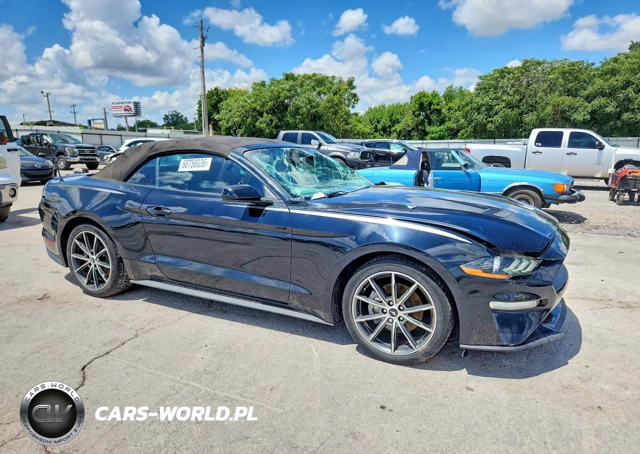 2018 Ford Mustang VIN:1FATP8UH0J5113643 - 4
