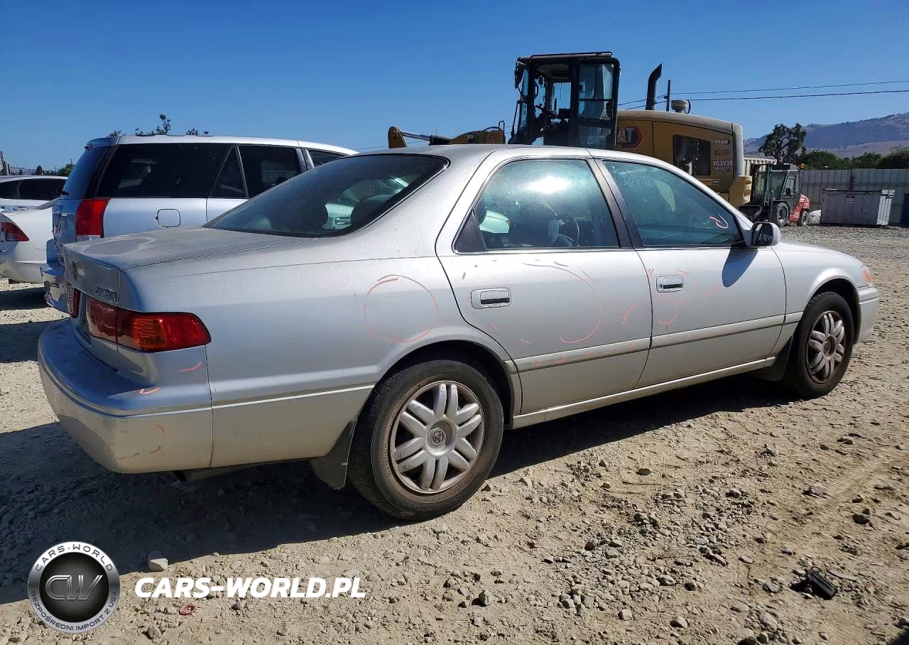 2001 Toyota Camry Le VIN:4T1BG22K51U105539 - 3