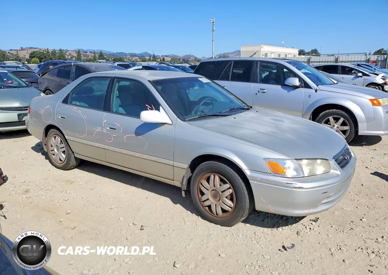 2001 Toyota Camry Le VIN:4T1BG22K51U105539 - 4
