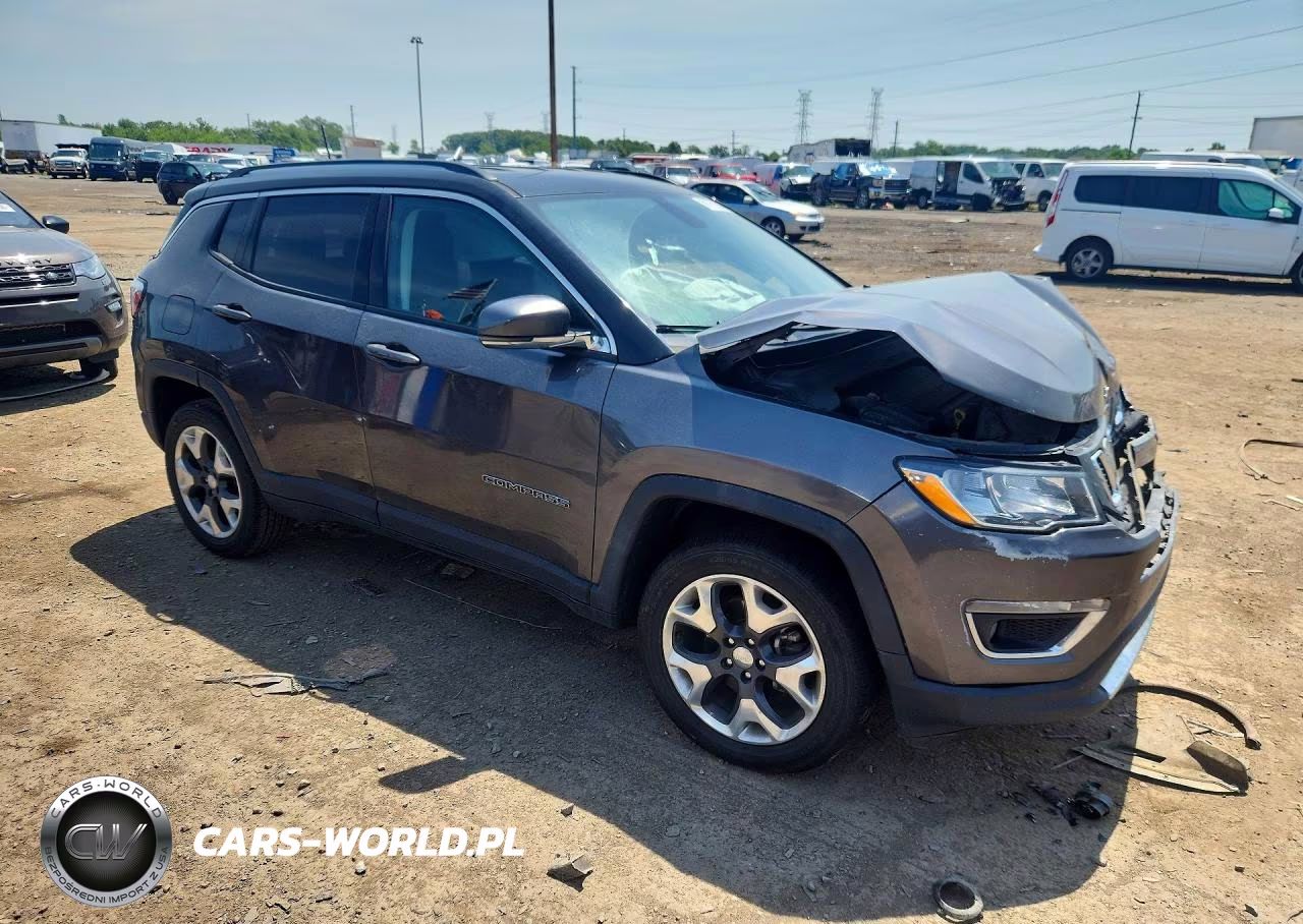 2019 Jeep Compass Limited VIN:3C4NJDCB0KT690698 - 4