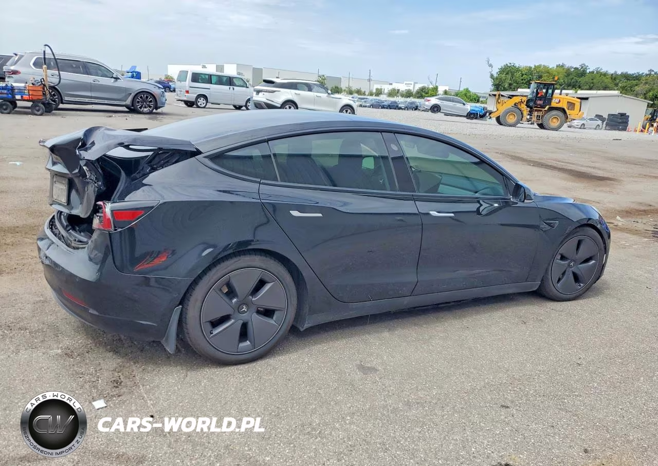 2020 Tesla Model 3 VIN:5YJ3E1EC9LF601324 - 3