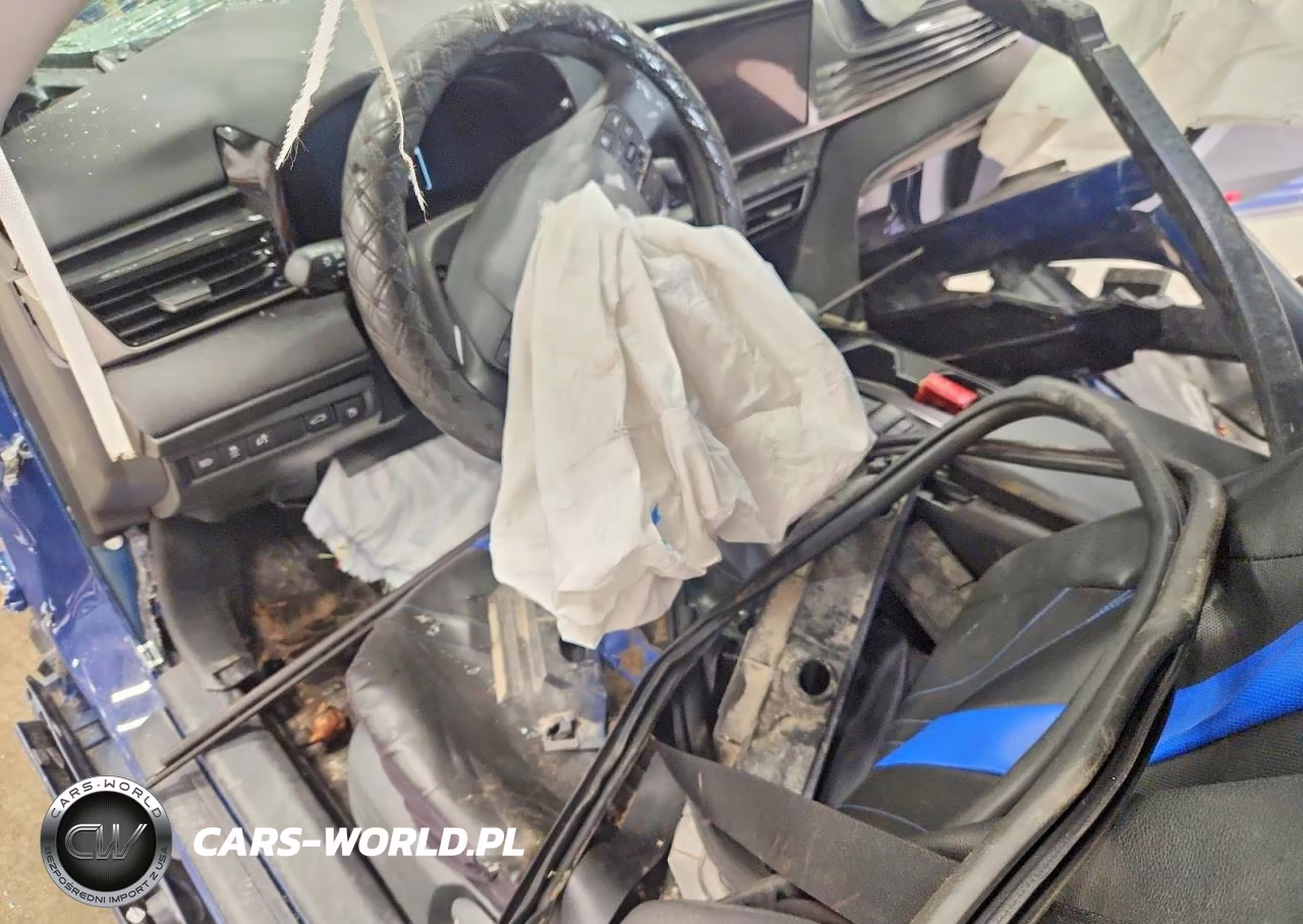 2025 Toyota Camry Le VIN:4T1DAACK8SU103529 - 8