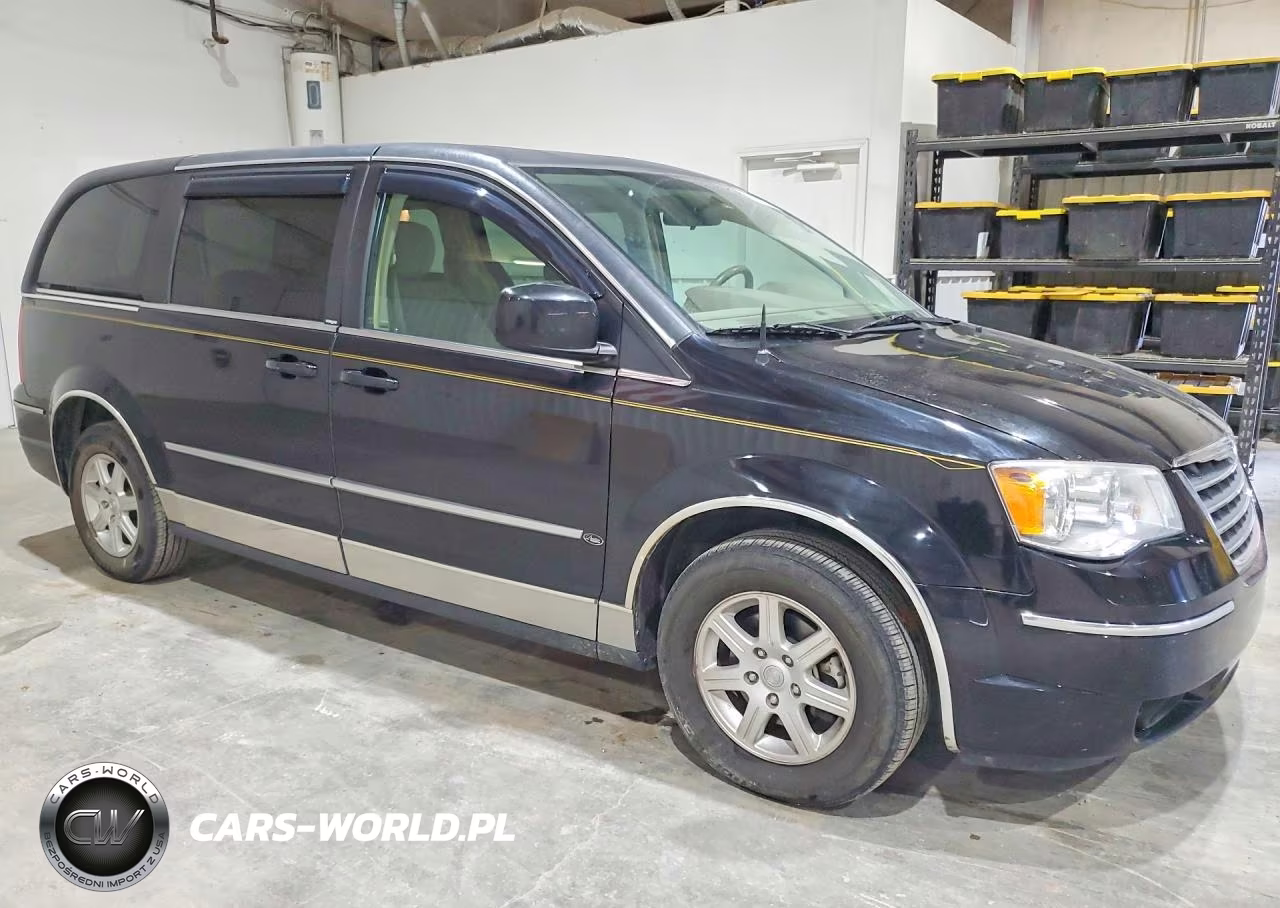 2010 Chrysler Town & Country Touring VIN:2A4RR5D10AR271896 - 4