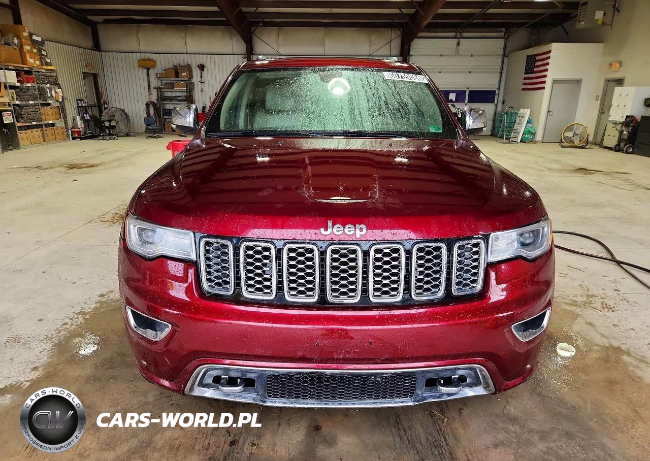 2017 Jeep Grand Cherokee Overland VIN:1C4RJECG0HC609318 - 5