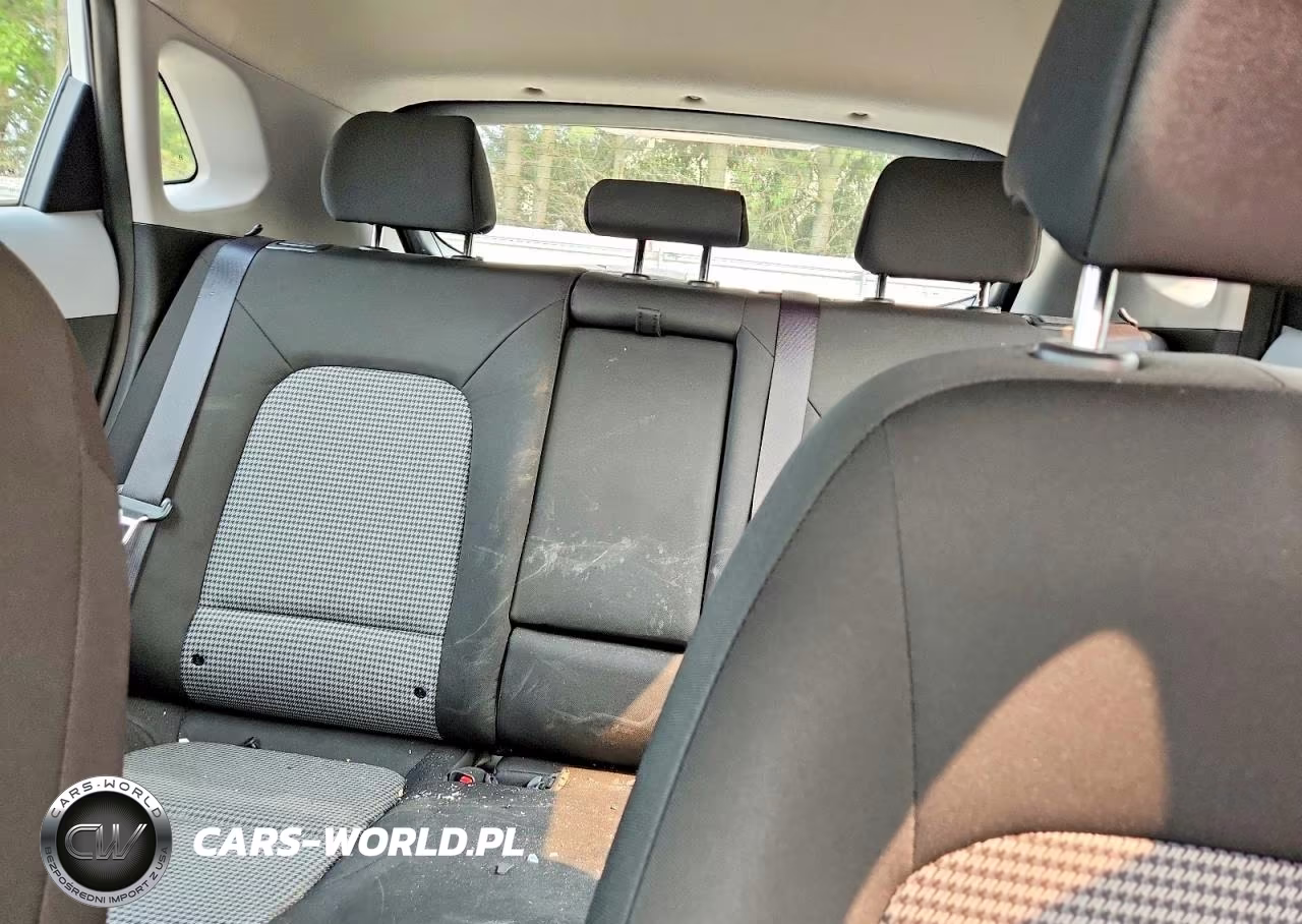 2020 Hyundai Kona Se VIN:KM8K1CAA5LU401731 - 10