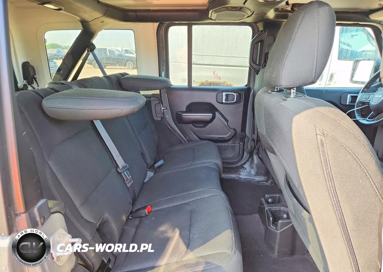 2019 Jeep Wrangler Unlimited Sport VIN:1C4HJXDG8KW512718 - 11