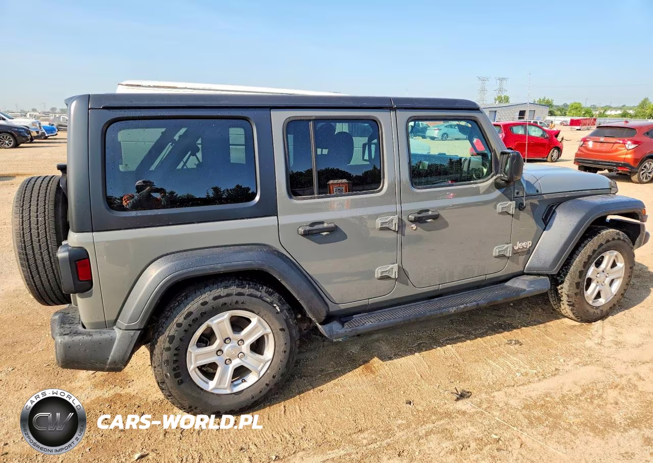 2019 Jeep Wrangler Unlimited Sport VIN:1C4HJXDG8KW512718 - 3