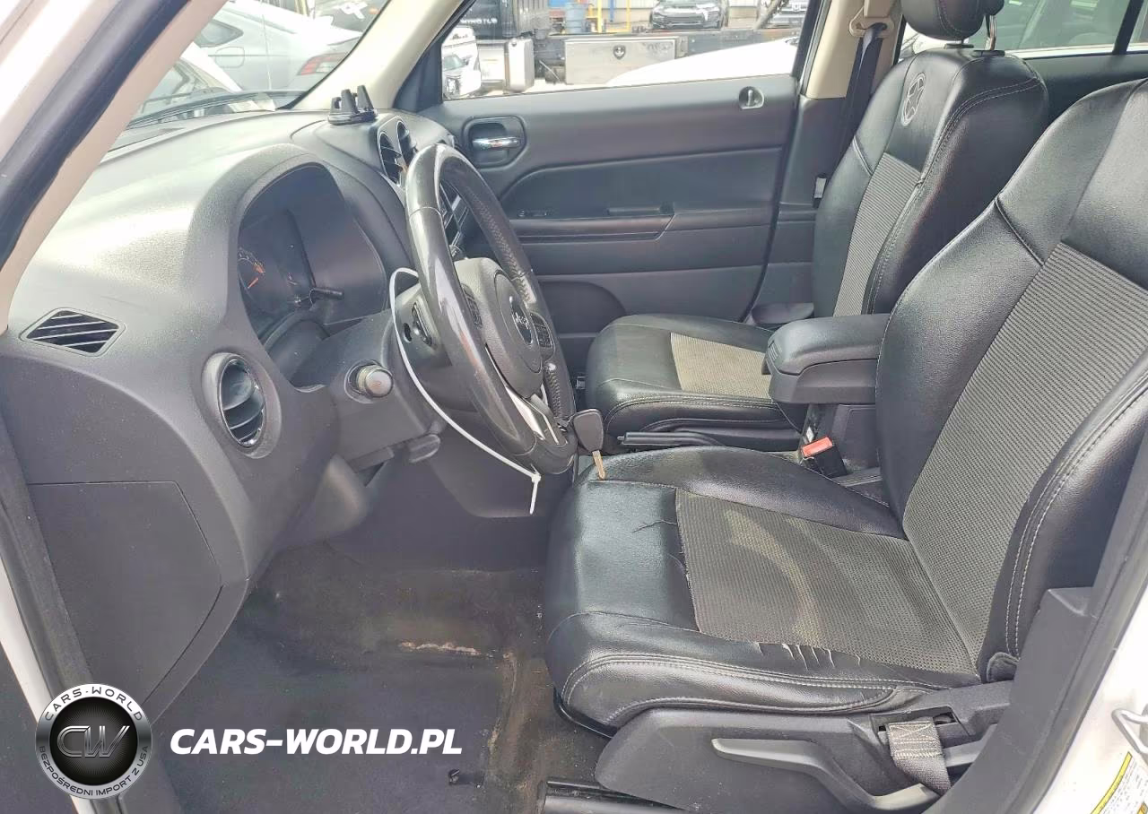 2014 Jeep Patriot Latitude VIN:1C4NJPFA7ED624907 - 7